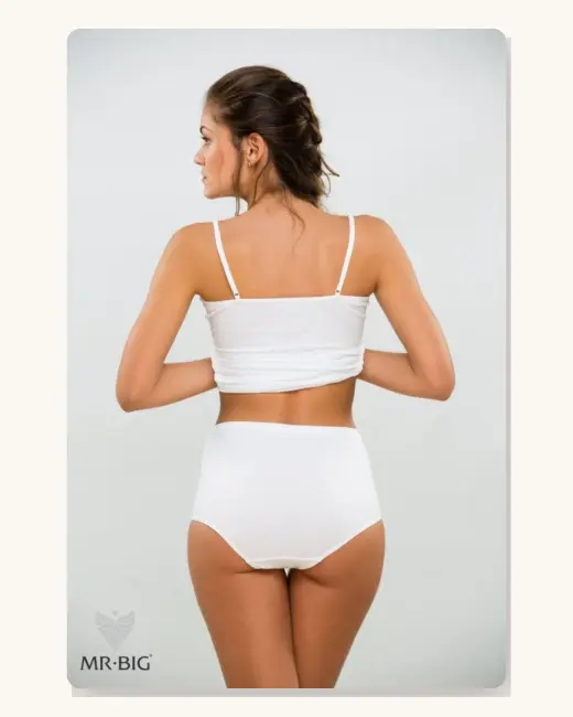 Női csipkés shorty bugyi