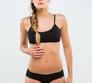 Női lézervágott shorty bugyi micromodálból